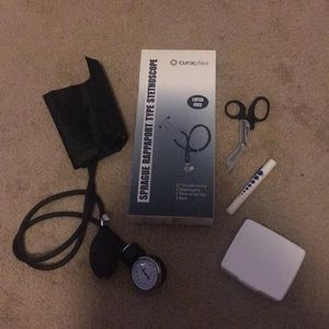 Full paramedic/EMT/first aid/nursing supply set